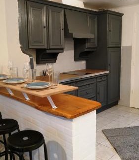 Dole Apartment | Jolie petite maison cosy, jardin, proche centre