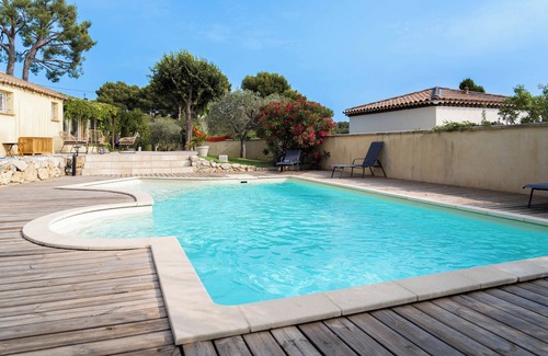 Velaux Villa | Jolie Villa Liwa Entièrement Rénovée Avec Piscine - 8 Pers