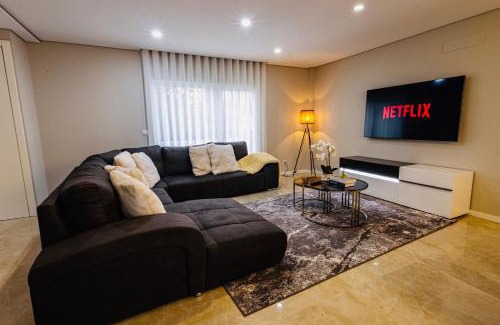 Seixal Villa | JolikaS House Heated Pool and EV point