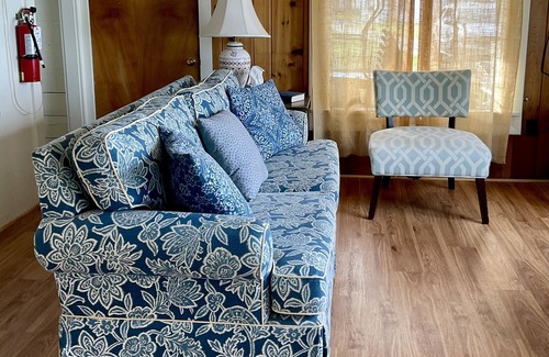 Lake Leelanau Condo | JOLLI-LODGE~Beach Resort in Leland