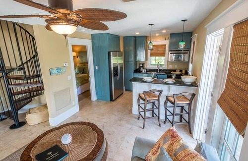 Rosemary Beach Cottage | Jolly Roger: Amazing Rosemary Carriage Home South of 30A