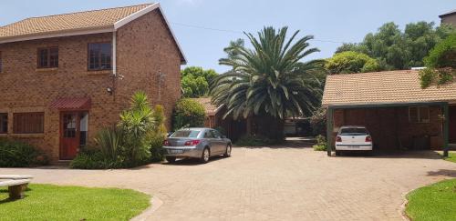Greater Johannesburg Metropolitan Area House | Jolly Suites