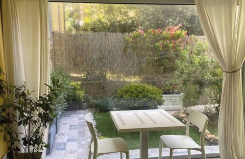 Livorno House | Joloff, Paradise Inn