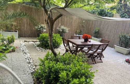 Livorno House | Joloff, Paradise Inn