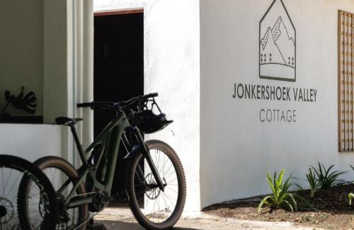 Stellenbosch Apartment | Jonkershoek Valley Cottage