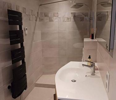 Jonzac House | Jonzac Centre Ville - Private Home near Chateau