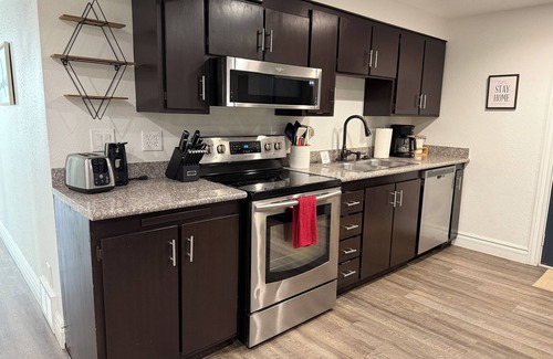 West Jordan Apartment | Jordan Landing Gem: 3 BR Apt, Pet Friendly