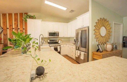 Twentynine Palms House | Joshua Tree National Park-Gorgeous Home-HotTub+Game Rm+Views+EV Charger!