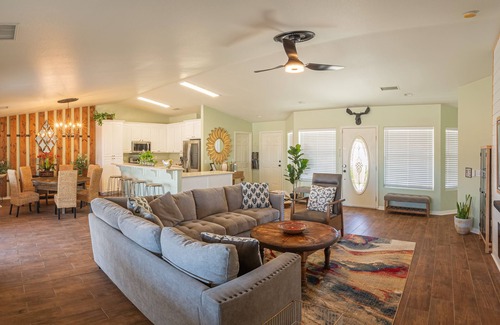 Twentynine Palms House | Joshua Tree National Park-Gorgeous Home-HotTub+Game Rm+Views+EV Charger!
