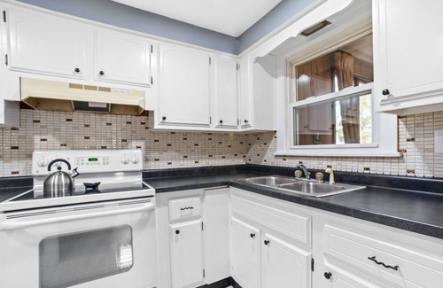 Ravenna House | Joshuas Cozy Home Near Downtown