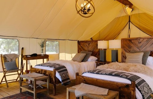 Manhattan Hotel | Journey Twin Tent | Collective Governors Island | Near NYC Skyline Views