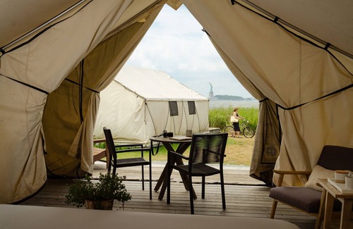 Manhattan Hotel | Journey Twin Tent | Collective Governors Island | Near NYC Skyline Views