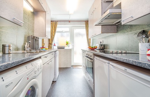 Skipton Cottage | JOURNEYMAN LOFT, pet friendly, with open fire in Skipton