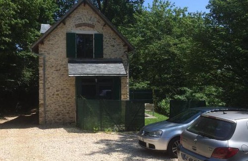 Jouy-en-Josas Apartment | Jouy La longère, proche Hec, Versailles, parking privé gratuit