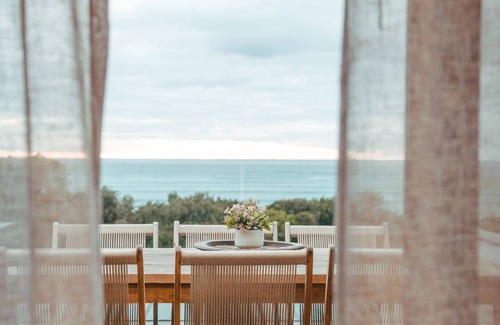 Lorne Apartment | Joy Apartment 4 - Brand New Beachfront Apartment, Views, Linen, WIFI and More