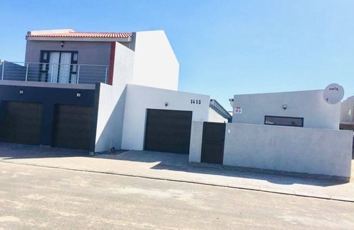 Walvis Bay House | Joy Holiday house is situated in a very safe suburb