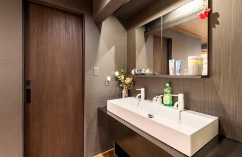 Naniwa Apartment | joy