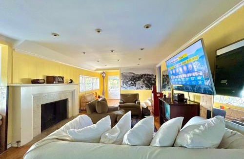 Los Angeles House | Joy Villa
