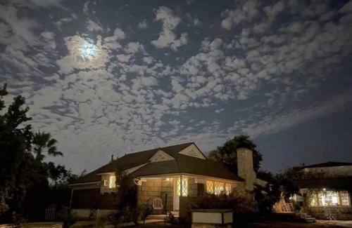 Los Angeles House | Joy Villa