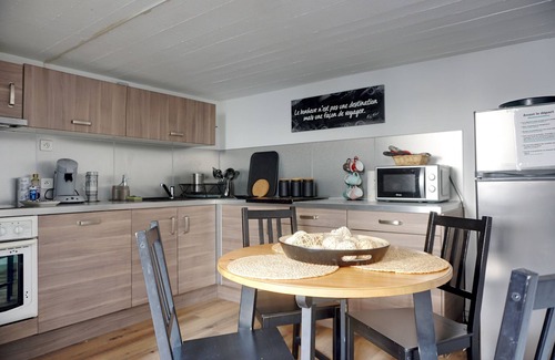 Opera Apartment | Joyau Marseillais: T2 Confort sur la Historique Place aux Huiles