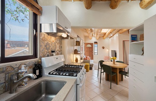Downtown Santa Fe Apartment | Joyful and Bright 2B in Heart of Railyard District