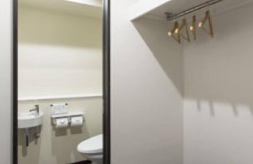 Hyakunincho Hotel | Jr. Suite 1-bedroom in Apart- hotel in charming Shinjuku City