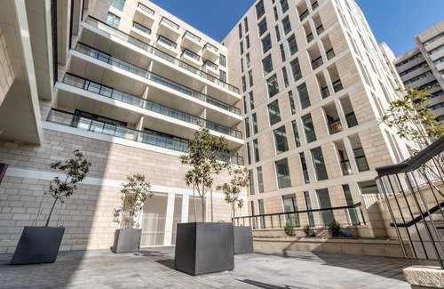 Nachlaot Condo | JTower Magical 4BR Parking with amazing view, city center