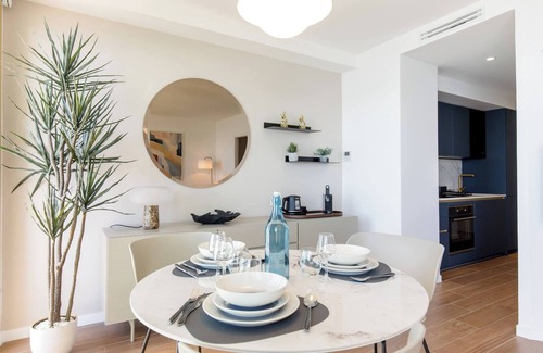 Juan-les-Pins Apartment | juan les pins suite luxuseuse front de mer