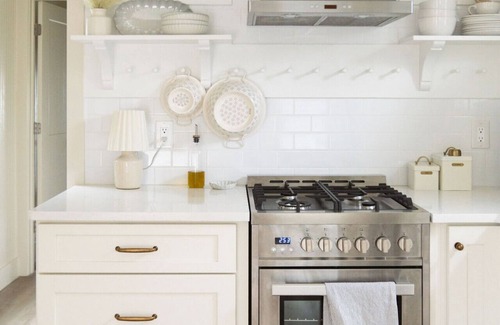 Watercolor Cottage | Juander Inn + Studio Juan + pool on 30A