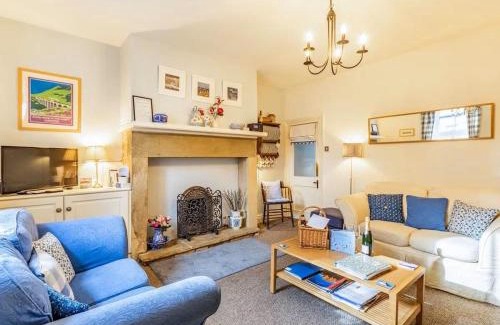 South Charlton House | Juliet Cottage, late Georgian treasure, charming, cosy and historic, only a short walk to Alnwick Castle