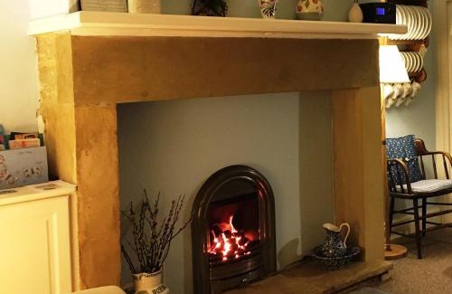 South Charlton House | Juliet Cottage, late Georgian treasure, charming, cosy and historic, only a short walk to Alnwick Castle