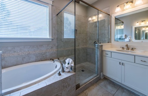 Santa Rosa Beach House | July Discounts! 4BR Family Retreat -Bikes/Golf Cart/220v EV Outlet
