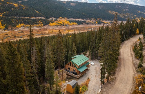 Alma Cabin | July Special! Cabin with hot tub! Near FairPlay & Breck!