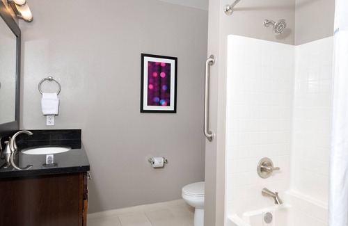 Anaheim Resort Apartment | July15-19: Spacious 1Bed-2Bath Luxury Family Suite A Walk From Disneyland