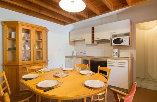 Le Penon House | Juncades by Interhome