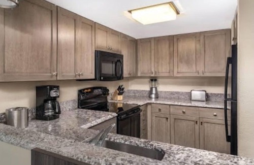Ash Condo | June 15-22! Price reduced! 1 bedroom, Peaceful Beachfront, Westwinds