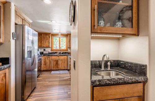 June Lake Condo | June Lake Interlaken 36 Elegance, Forever Views