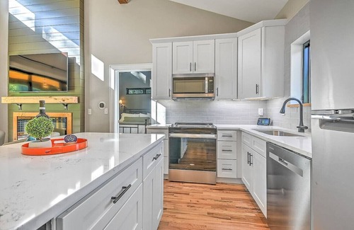 Johnson City Ski Chalet | Juneburger Chalet on The Watauga River