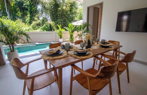 Kerobokan Villa | Jungle Amazing View+3BDR+Canggu+Huge pool+PS5