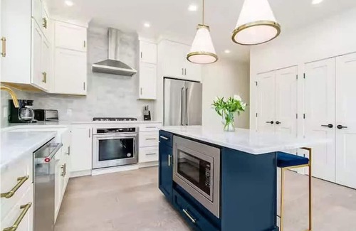 Italian Village Resort | Jungle House Designer Residences – Downtown Columbus