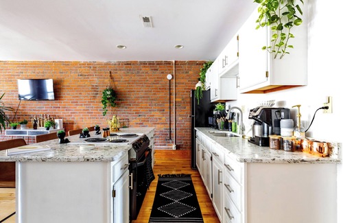 Italian Village Hotel | Jungle House Luxury Lofts – Short North High Street