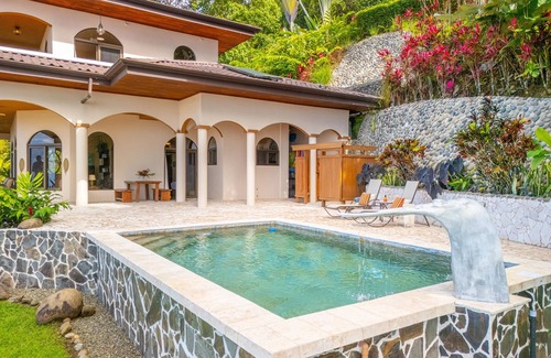 Ballena House | Jungle Luxury! Stunning Whale's Tail View! Pool, Outdoor Shower, Etc.! 5-STAR!