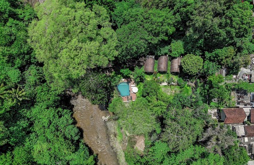 Singapadu Tengah Villa | Jungle River Villa for 10 Thrill Seekers - Pool, Yoga, Tubing, ATV - Near Ubud