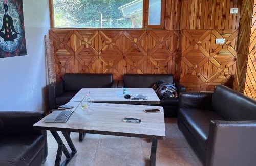 Jibhi Apartment | Jungle tree