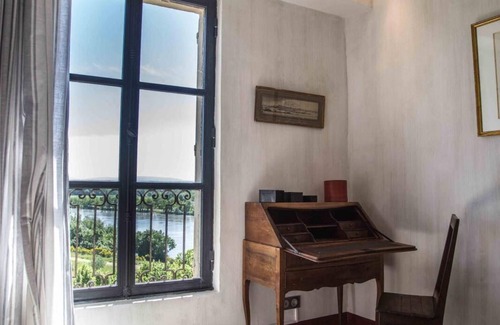 Villeneuve-les-Avignon Bed & Breakfast | Junior Suite-Suite-Ensuite with Bath-River view