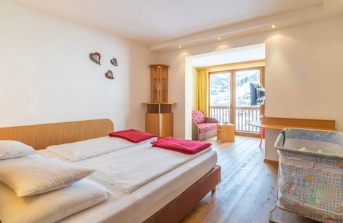 Bad Kleinkirchheim House | Junior suite Edelstein Granat - The Kirchheimerhof - Superior Refugium