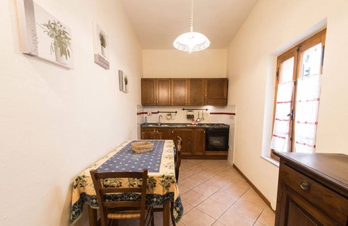 Bucine Apartment | JUNIPER APARTMENT IN THE TUSCAN HILLS