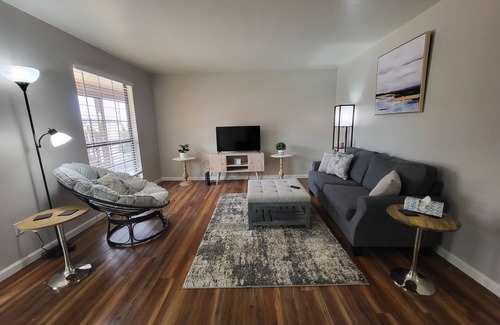 Alamogordo Apartment | Juniper modern livingn