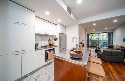 Kent Town Villa | ★Juniper on Rundle★Wifi✔︎Balcony✔︎Shopping✔︎Cafes