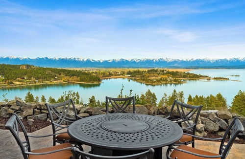 Somers House | Juniper Presents: Stunning 4-BR Lakeview Home on Craggy Cliff